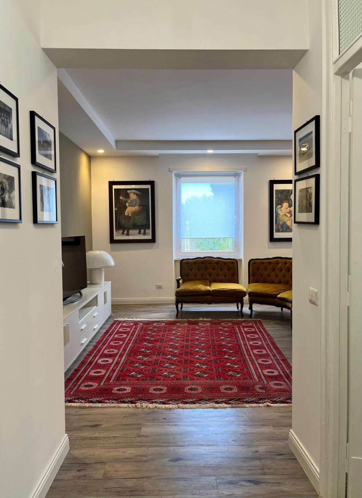 Apartment On The Square روما المظهر الخارجي الصورة